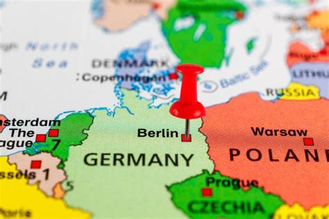 whats the capital of germany|Iba pa.